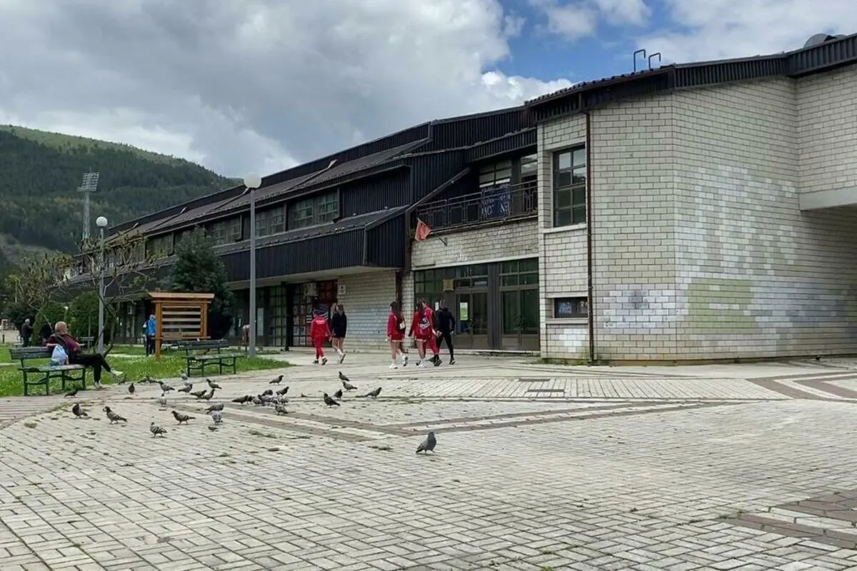 Čekajući Vladu da "otključa" dvoranu u Pljevljima