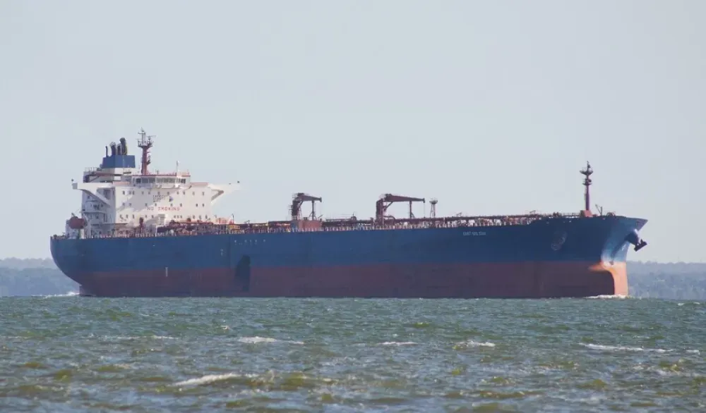 Cijene nafte premašile 105 USD usljed napada na tankere Cijene nafte premašile 105 USD usljed napada na tankere