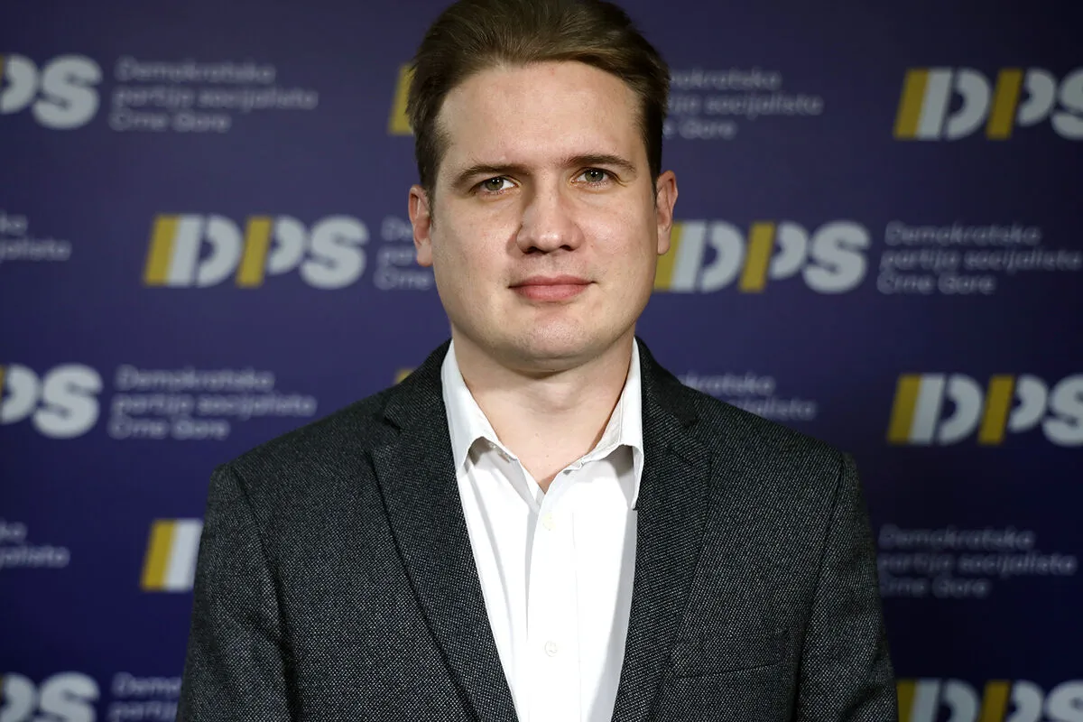 Ćulafić: Spajić i Mujović nakon četiri godine vlasti spali na otvaranje puteva po selima Ćulafić: Spajić i Mujović nakon četiri godine vlasti spali na otvaranje puteva po selima