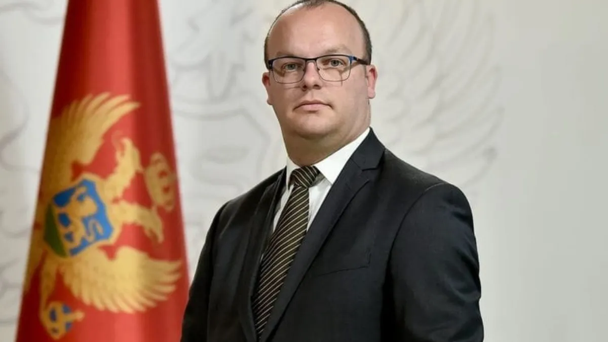 Ćulafić: Ustoličenje Joanikija nije bilo 'performans', država mora poštovati vjerska osjećanja Ćulafić: Ustoličenje Joanikija nije bilo 'performans', država mora poštovati vjerska osjećanja
