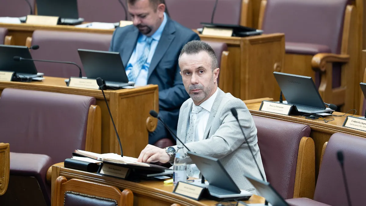 Demokrate neće podržati inicijative DPS-a za smjenu funkcionera Demokrate neće podržati inicijative DPS-a za smjenu funkcionera