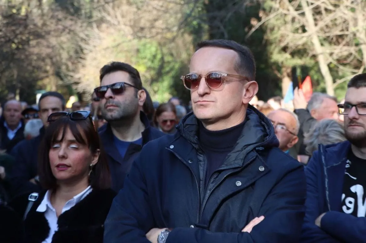 Đuričković postavlja pitanje Bošnjačkoj stranci o Mandiću i NSD-u Đuričković postavlja pitanje Bošnjačkoj stranci o Mandiću i NSD-u
