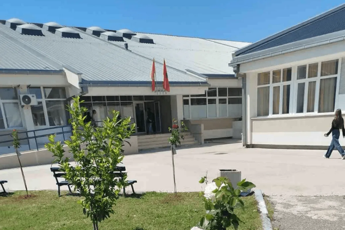 DPS: Obračuni u Albanskom forumu utiču na tušku Gimnaziju, djeca se uvlače u sukobe DPS: Obračuni u Albanskom forumu utiču na tušku Gimnaziju, djeca se uvlače u sukobe
