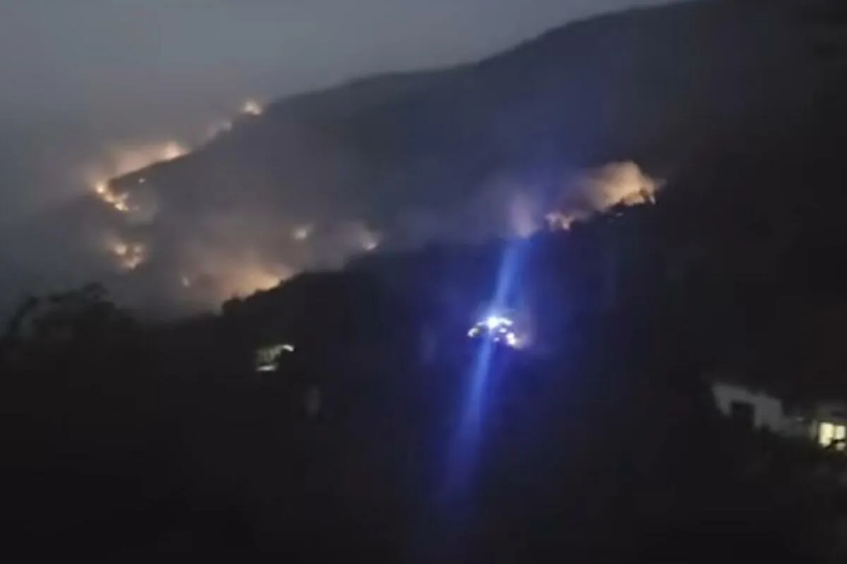 Drama u Vitasojevićima: Vatra se približila kućama na 50 metara