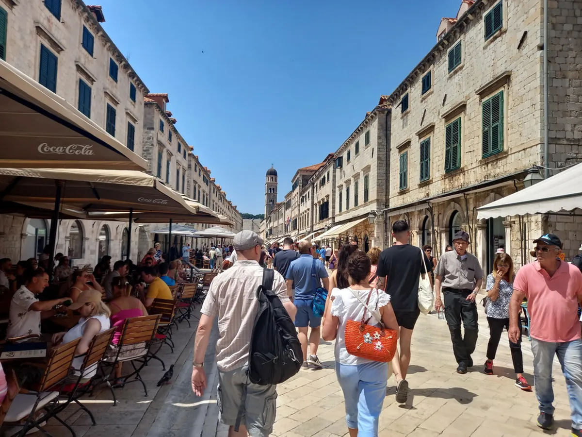Dubrovnik bilježi odličnu turističku godinu Dubrovnik bilježi odličnu turističku godinu