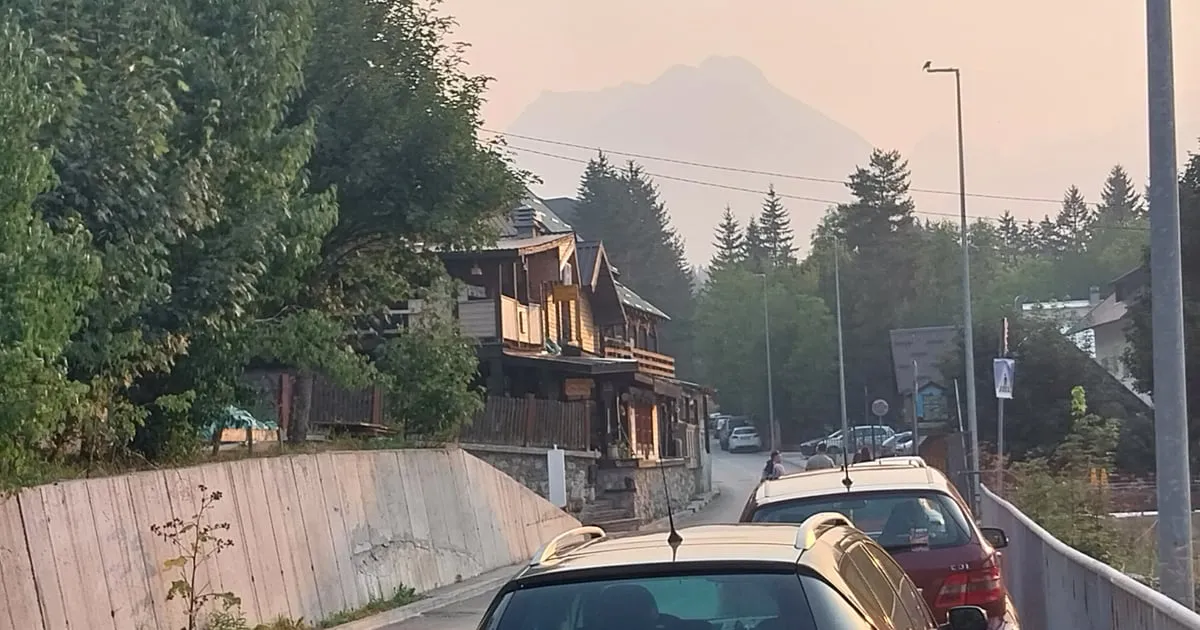 Durmitor i Žabljak prekriveni dimom zbog požara na Kruševicama
