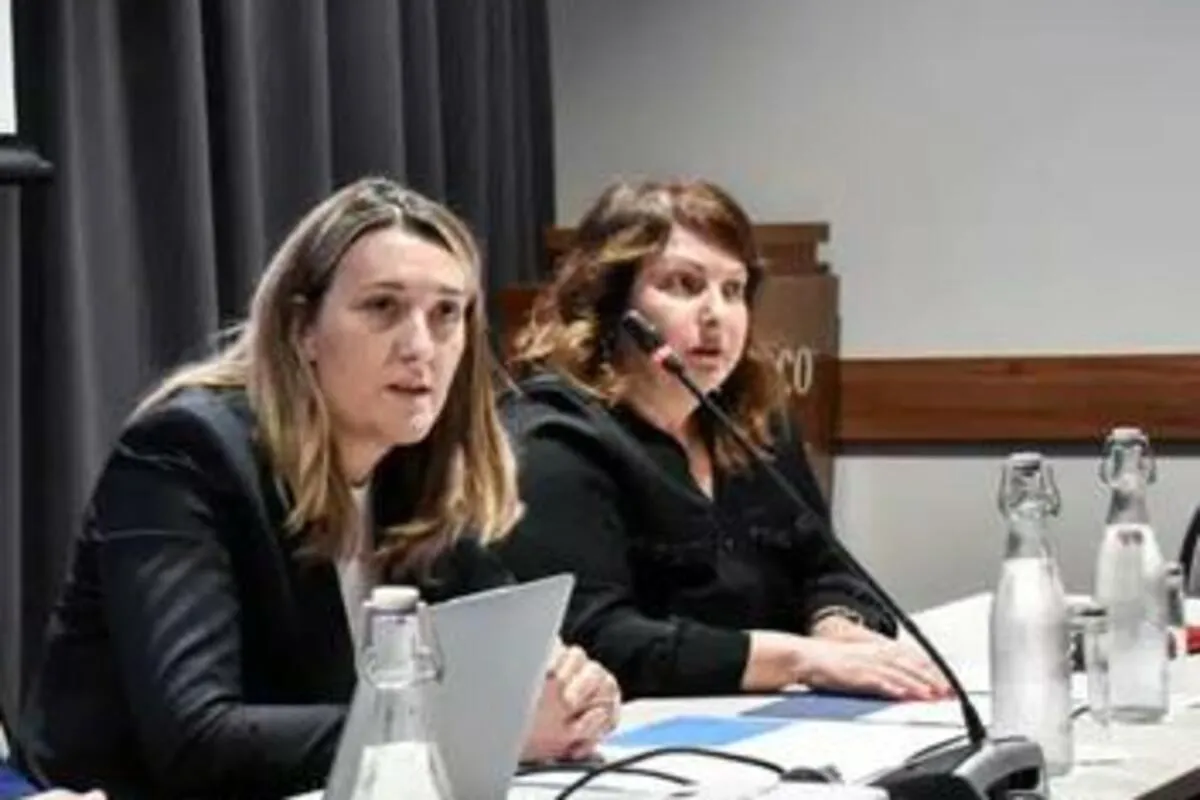 Funkcionerka Ministarstva zdravlja ne može raditi u KCCG-u zbog sukoba interesa Funkcionerka Ministarstva zdravlja ne može raditi u KCCG-u zbog sukoba interesa