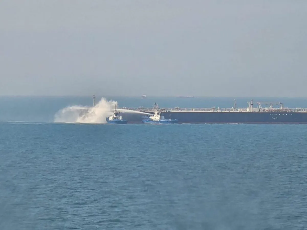 Grčki VLCC pogođen dronom: Požar na brodu, posada na sigurnom Grčki VLCC pogođen dronom: Požar na brodu, posada na sigurnom