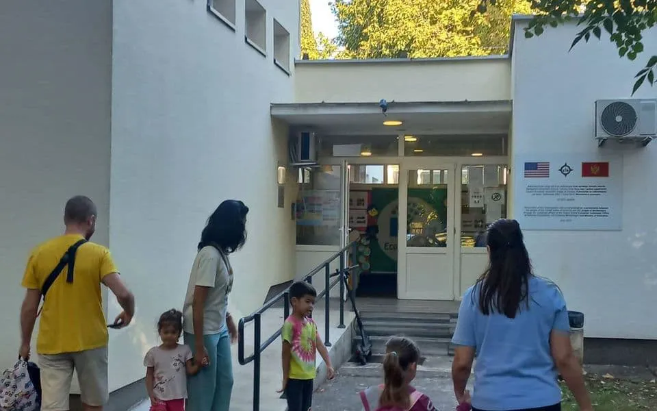 Haotična situacija u vrtićima: posebne učionice za nevakcinisane, problemi sa potvrdom i nedostatak termina Haotična situacija u vrtićima: posebne učionice za nevakcinisane, problemi sa potvrdom i nedostatak termina