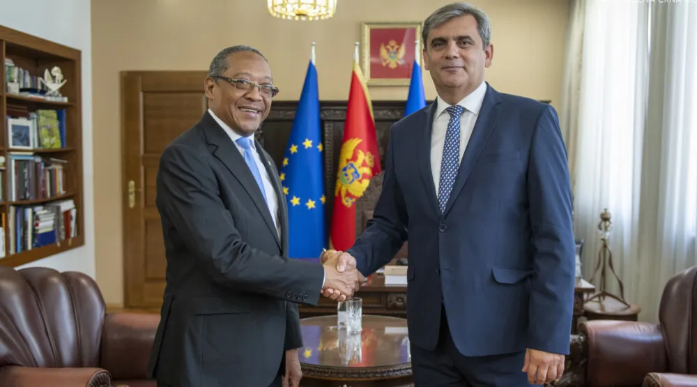 Ibrahimović sa ambasadorom Kube: Prostor za jačanje bilateralnih odnosa Ibrahimović sa ambasadorom Kube: Prostor za jačanje bilateralnih odnosa