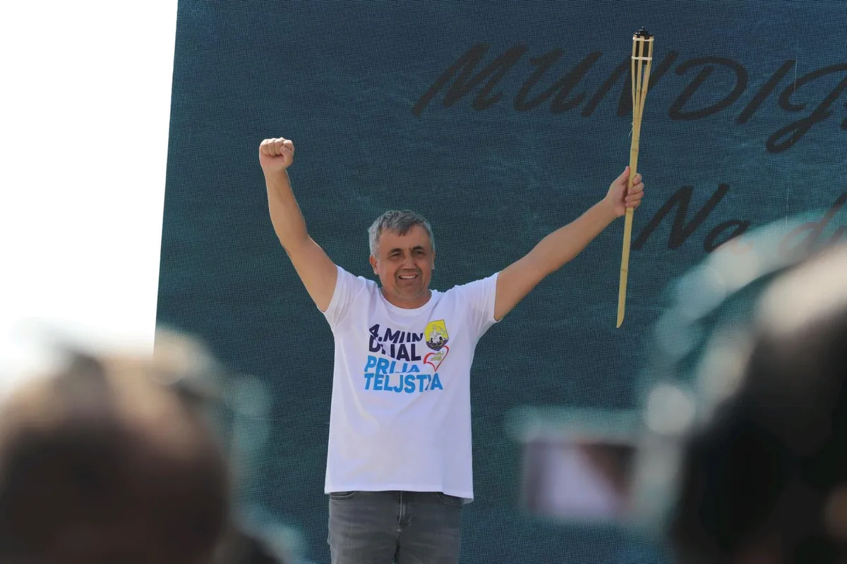 Izaslanstvo Mundijala prijateljstva na sahrani Ivana Gudelja Izaslanstvo Mundijala prijateljstva na sahrani Ivana Gudelja