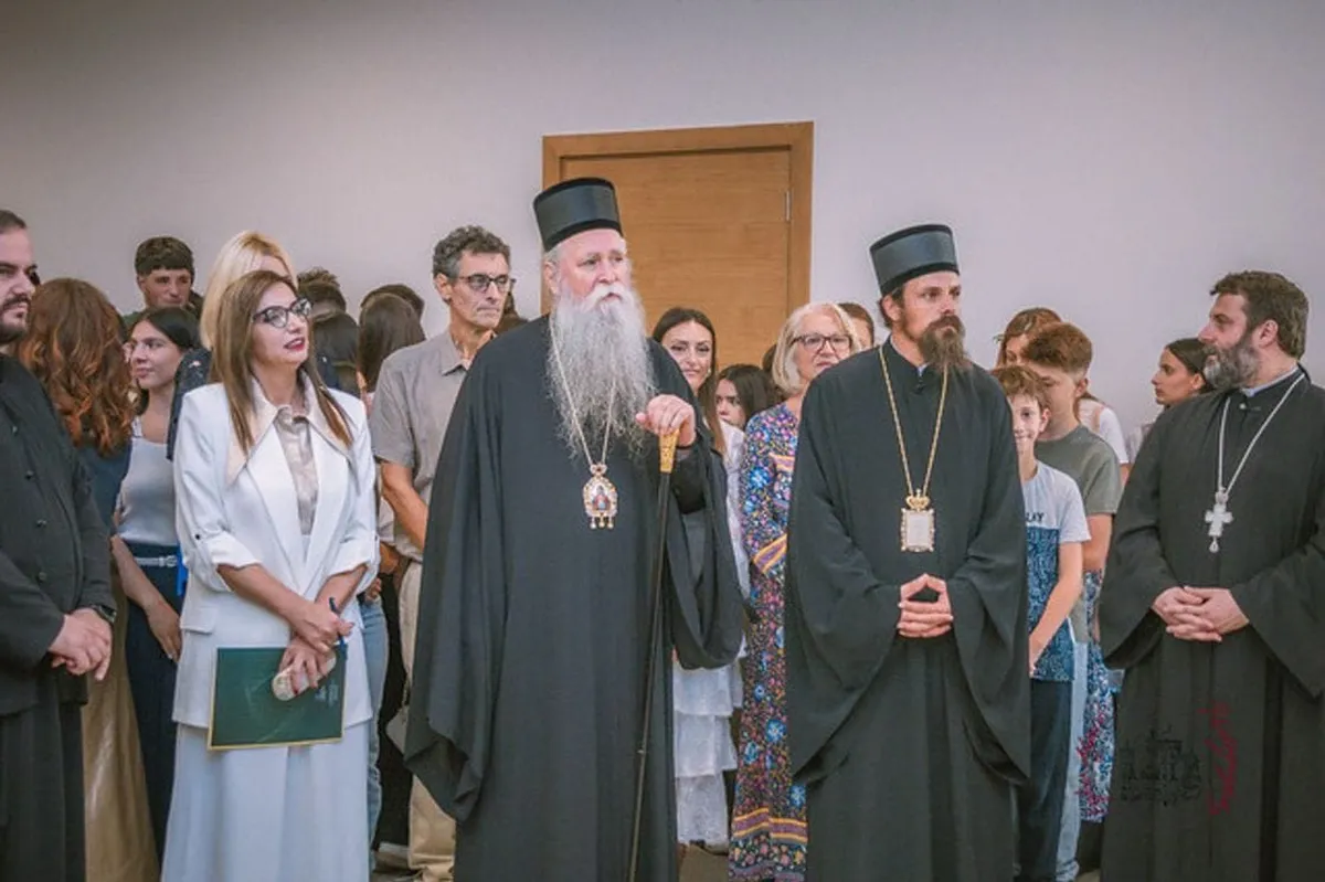 Joanikije služio moleban za blagoslovenu školsku godinu u Podgorici Joanikije služio moleban za blagoslovenu školsku godinu u Podgorici