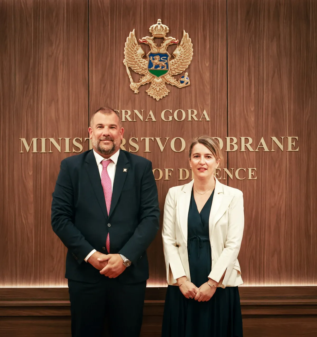 Krapović sa ambasadorkom Francuske: Saradnja u oblasti odbrane ključna za partnerstvo Krapović sa ambasadorkom Francuske: Saradnja u oblasti odbrane ključna za partnerstvo