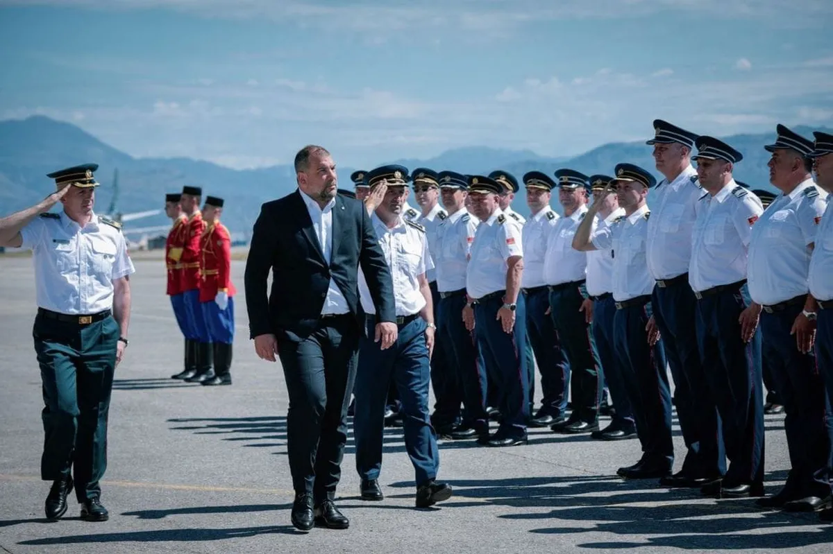 Krapović: Veće zarade za pripadnike Vazduhoplovstva i dodatno vrednovanje deficitarnog kadra Krapović: Veće zarade za pripadnike Vazduhoplovstva i dodatno vrednovanje deficitarnog kadra