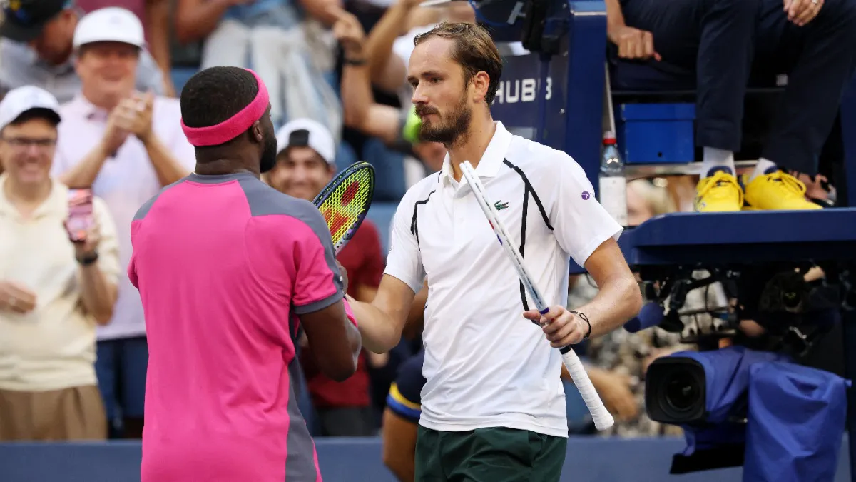 Medvedev završio takmičenje na US Openu: Tijafo u tri seta do četvrtfinala Medvedev završio takmičenje na US Openu: Tijafo u tri seta do četvrtfinala