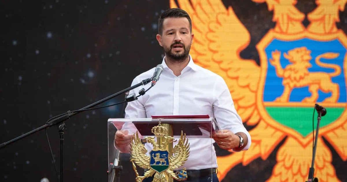 Milatović podržava zahtjeve vatrogasaca: Povećanje koeficijenata i bolji uslovi rada Milatović podržava zahtjeve vatrogasaca: Povećanje koeficijenata i bolji uslovi rada