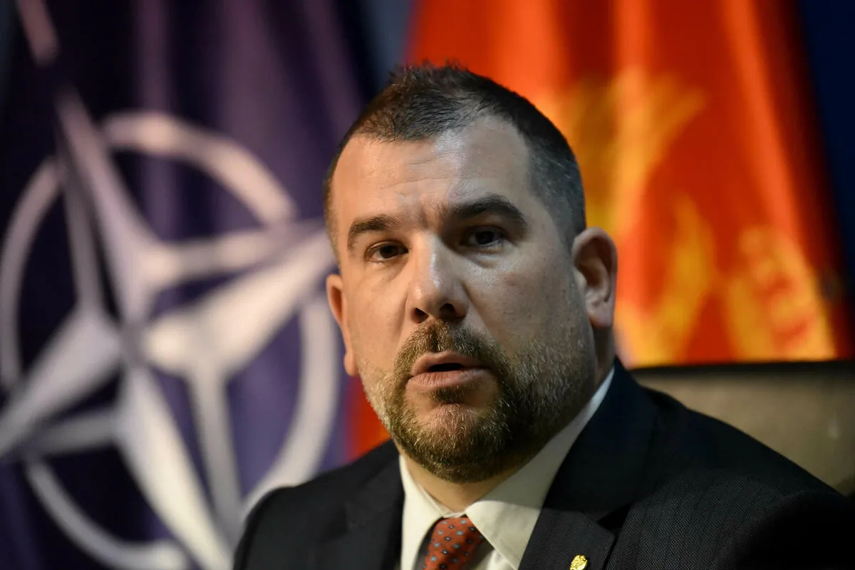 Ministarstvo odbrane reaguje na kritike o troškovima za reprezentaciju Ministarstvo odbrane reaguje na kritike o troškovima za reprezentaciju