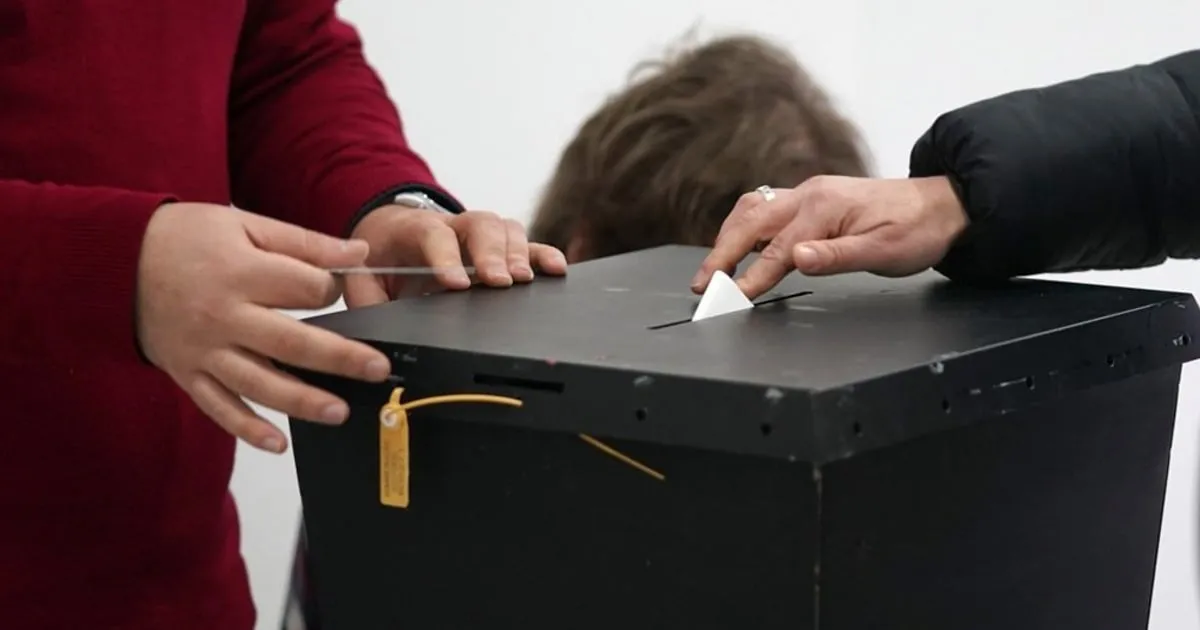 Na testnim izborima u BiH glasački listići nijesu dostavljeni na brojnim mjestima Na testnim izborima u BiH glasački listići nijesu dostavljeni na brojnim mjestima