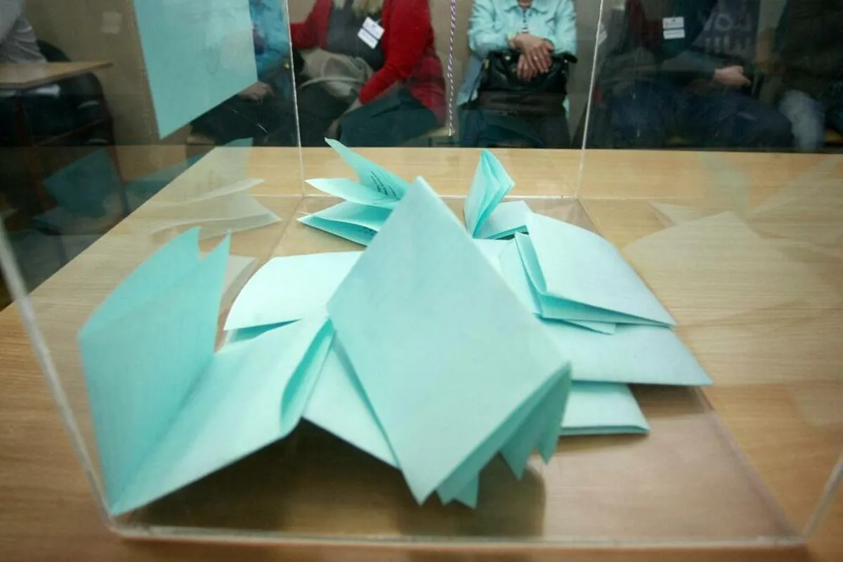 Neopredijeljeni birači i mit o kazni za korupciju u Srbiji Neopredijeljeni birači i mit o kazni za korupciju u Srbiji