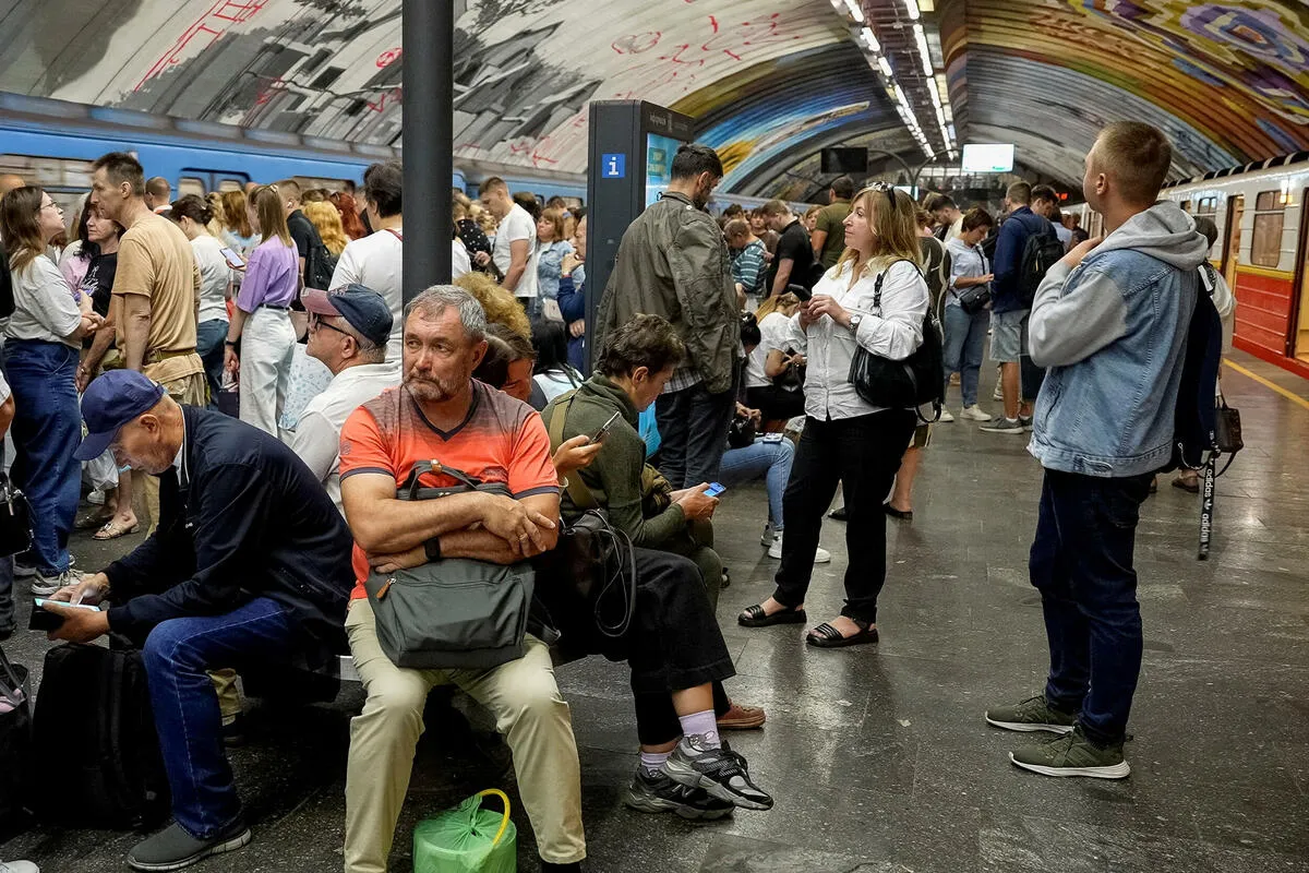 Neprekidni napadi dronovima otežavaju život u Kijevu, surova zima predstoji