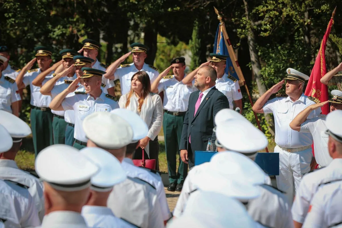 Obilježen Dan Mornarice VCG u Baru: „Država koja izlazi na Jadran nema pravo da more posmatra samo kao razglednicu“ Obilježen Dan Mornarice VCG u Baru: „Država koja izlazi na Jadran nema pravo da more posmatra samo kao razglednicu“