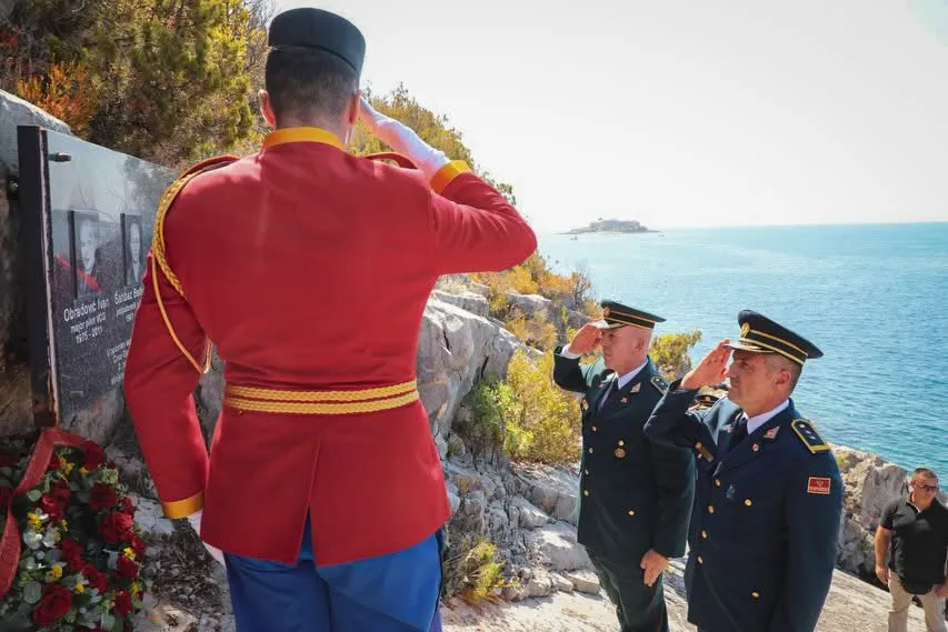 Odata počast stradalim vazduhoplovcima na Luštici