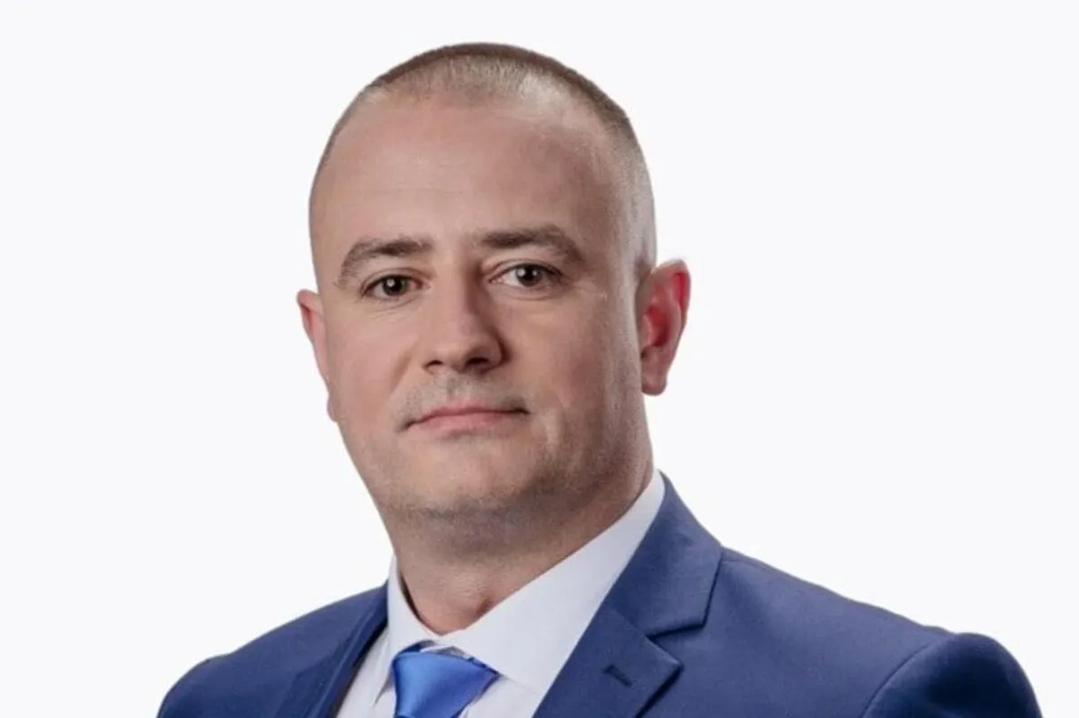 PES osudio napad na državnog sekretara Andriju Delića PES osudio napad na državnog sekretara Andriju Delića