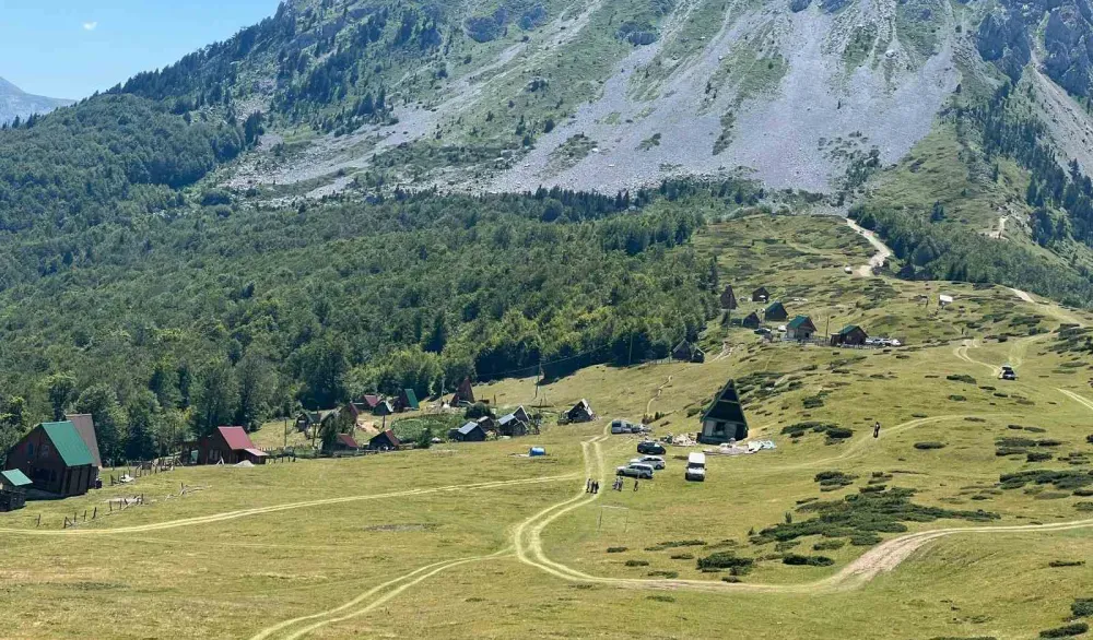 Planinski vrhovi Komova – raj za ljubitelje prirode Planinski vrhovi Komova – raj za ljubitelje prirode