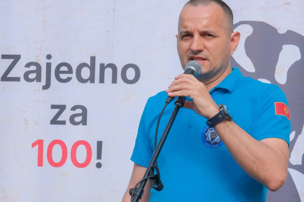 Planirana isplata varijabila policajcima tokom samita u Tivtu izaziva nezadovoljstvo