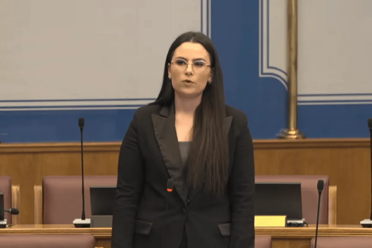 Popović: Ðeljošaj zna da je Camaj korisni idiot Andrije Mandića Popović: Ðeljošaj zna da je Camaj korisni idiot Andrije Mandića