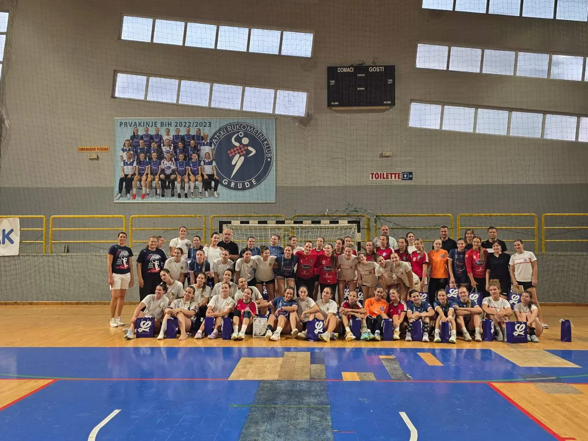Rukometašice Levalee 2010 osvojile turnir u Grudama Rukometašice Levalee 2010 osvojile turnir u Grudama