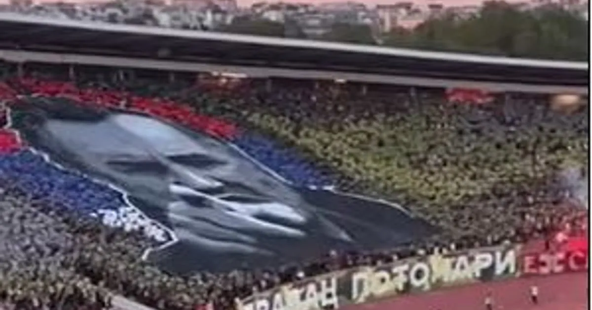Skandiranje imena Ratka Mladića pred beogradski derbi Skandiranje imena Ratka Mladića pred beogradski derbi