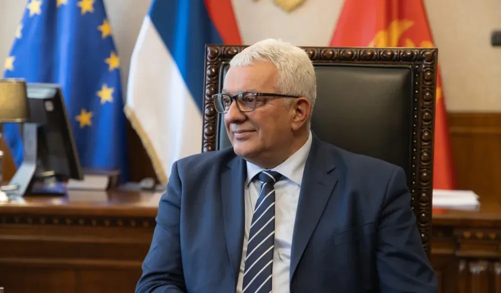 Skupštinska matematika čuva Mandićevu fotelju Skupštinska matematika čuva Mandićevu fotelju