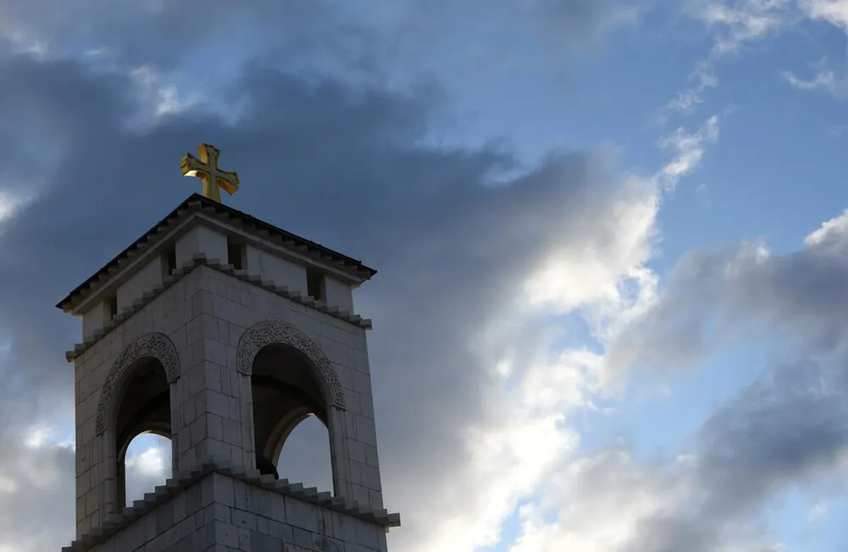 Sprema se udar na mitropolita Joanikija: Istražna komisija SPC Sprema se udar na mitropolita Joanikija: Istražna komisija SPC
