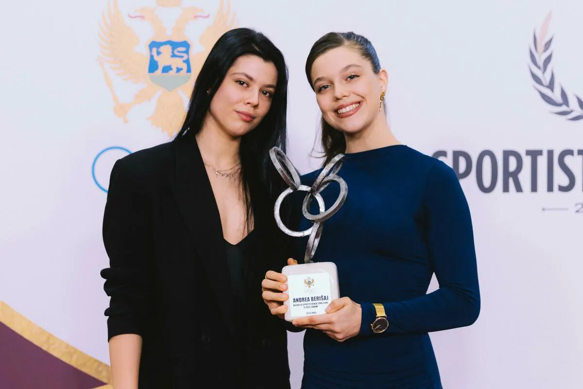 Studentska reprezentacija Crne Gore spremna za takmičenje u Tirani Studentska reprezentacija Crne Gore spremna za takmičenje u Tirani