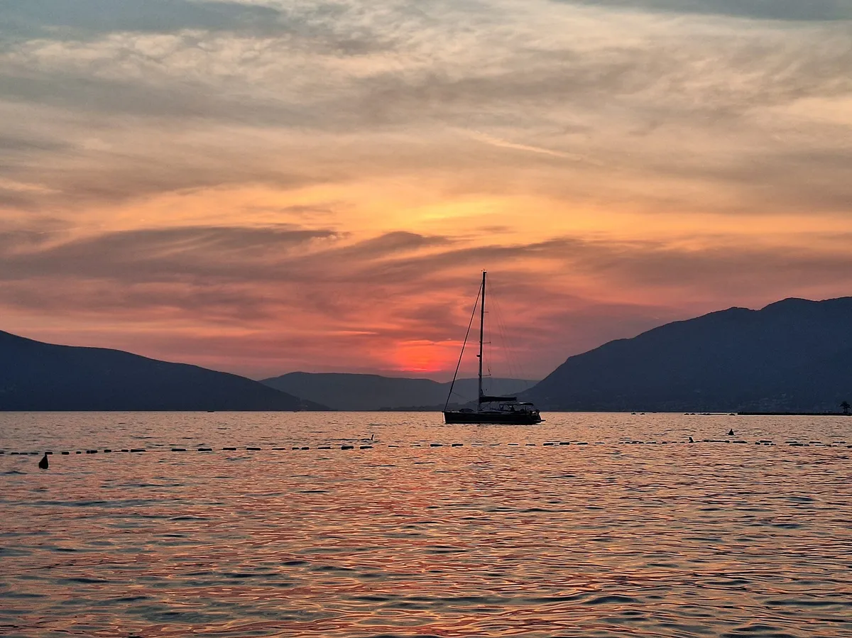 Sunčano i toplo, do 35 stepeni Sunčano i toplo, do 35 stepeni