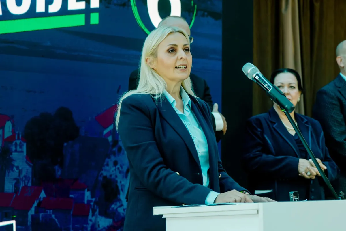Todorović: Ključ za bezbjednije škole u Budvi je u video nadzoru i strogoj kaznenoj politici Todorović: Ključ za bezbjednije škole u Budvi je u video nadzoru i strogoj kaznenoj politici