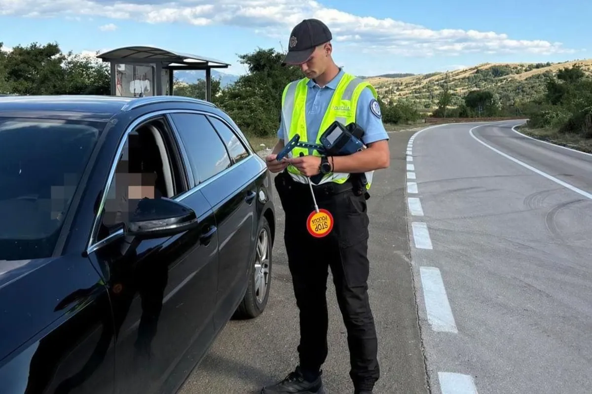 Tokom vikenda uhapšena 64 vozača, 46 njih vozilo pod dejstvom alkohola i opojnih droga