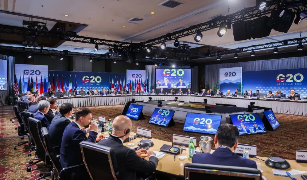 Tramp vratio Rusiju u G20: Evropljani odbili fotografisanje sa ruskim ministrom Tramp vratio Rusiju u G20: Evropljani odbili fotografisanje sa ruskim ministrom