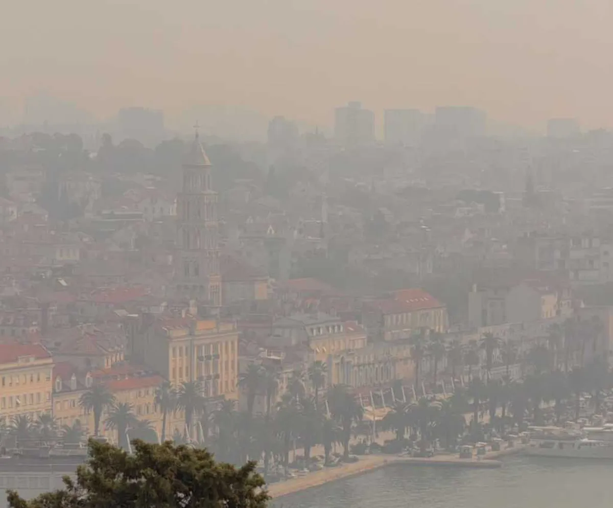 U BiH divlja požar, dim prekrio Dalmaciju; Hrvatska šalje kanadere