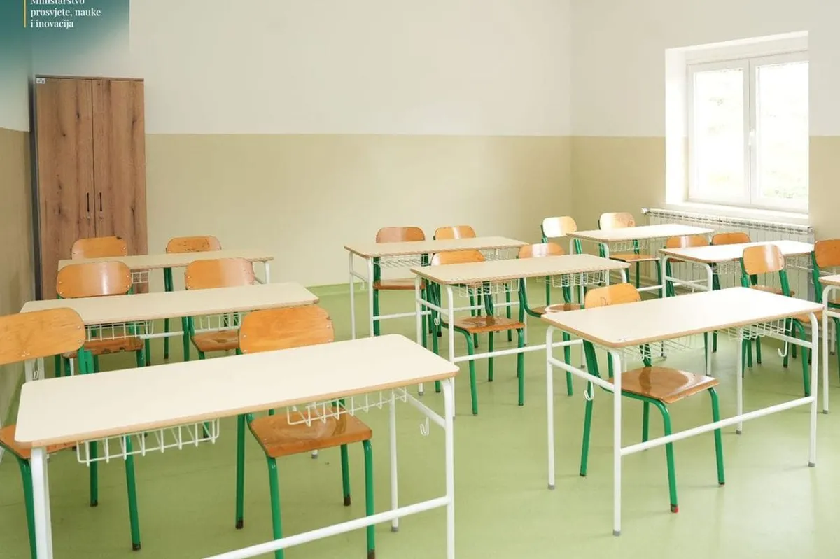 Udruženje psihologa osudilo metodu formiranja odjeljenja izvlačenjem imena iz šešira Udruženje psihologa osudilo metodu formiranja odjeljenja izvlačenjem imena iz šešira