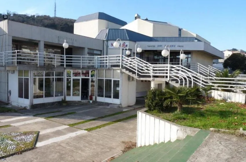 Upis nove generacije studenata na Fakultetu Ulcinj Upis nove generacije studenata na Fakultetu Ulcinj