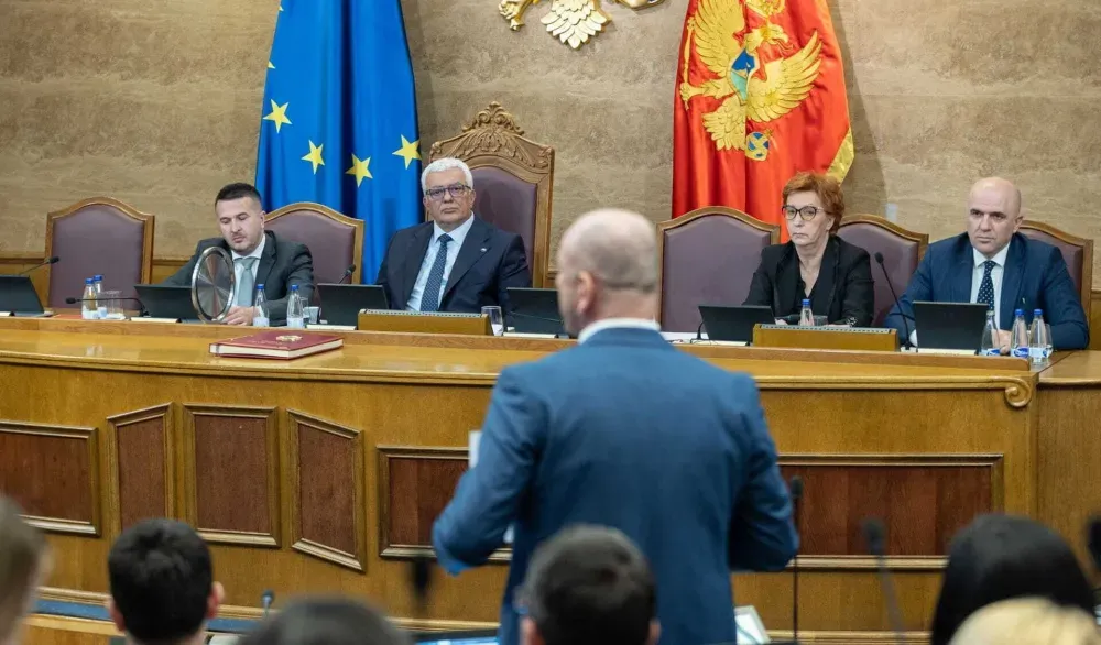 Vanredne sjednice Skupštine Crne Gore zakazane za 15. i 16. septembar Vanredne sjednice Skupštine Crne Gore zakazane za 15. i 16. septembar