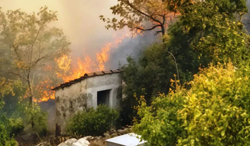Vatrogasci zaštitili ostatak sela Klenak od požara