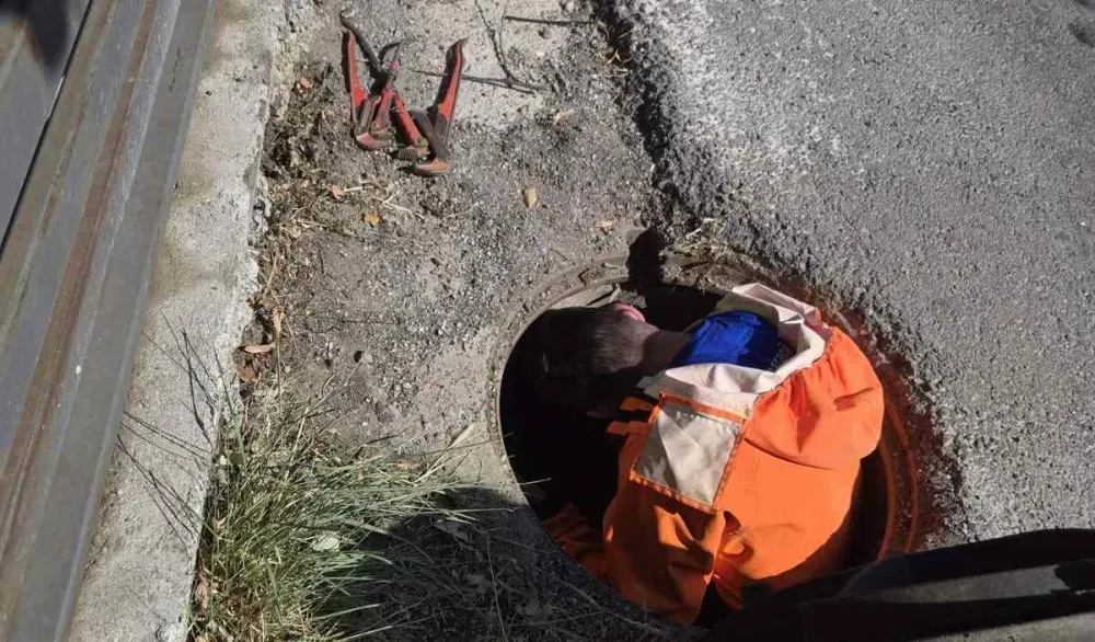(VIDEO) Uske šahte na Kakarickoj gori izazivaju sumnju u zakonitost gradnje