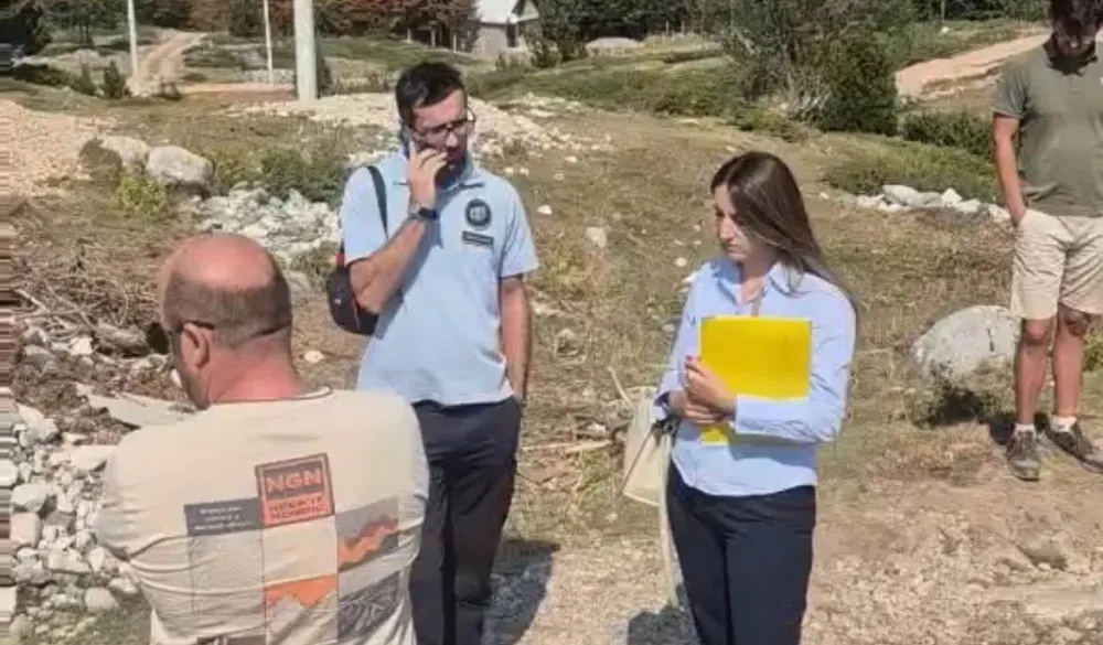 Vlasnici vikendica na Kučkim Koritima traže zaustavljanje radova na asfaltiranju