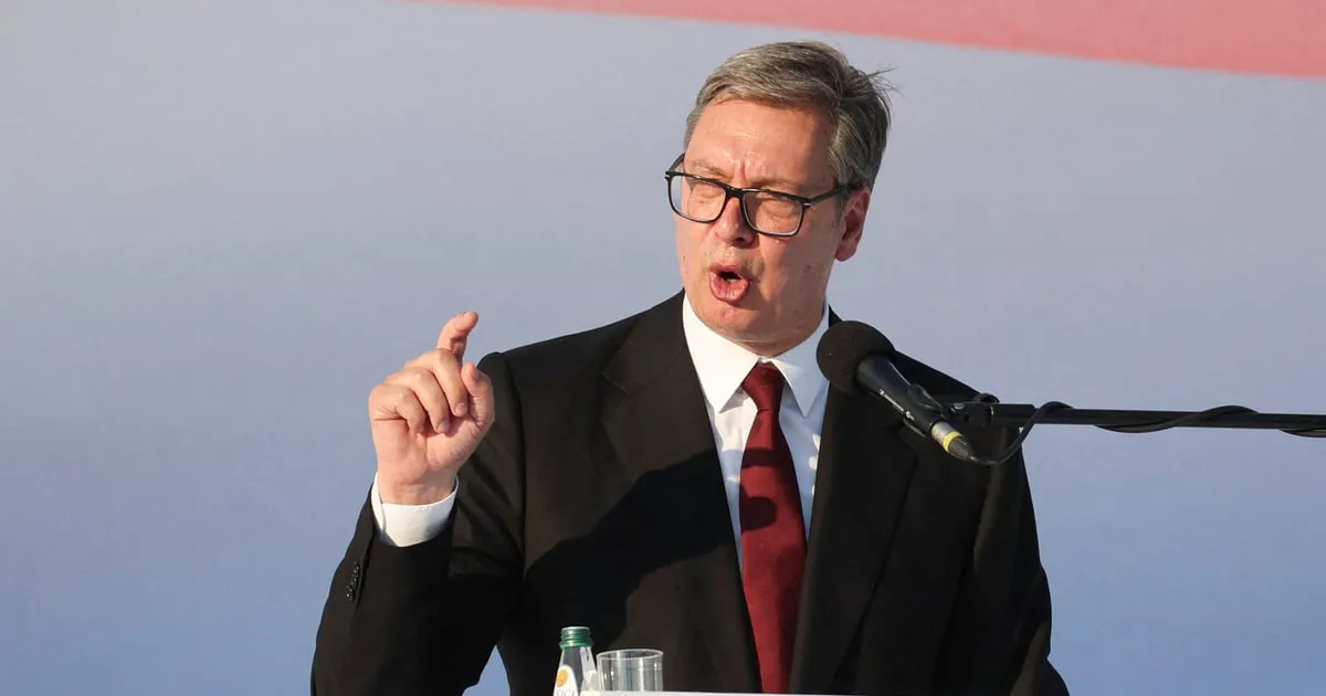 Vučić odgovorio Piculi: Preći ću milion crvenih linija, ali neću slaviti nacizam Vučić odgovorio Piculi: Preći ću milion crvenih linija, ali neću slaviti nacizam