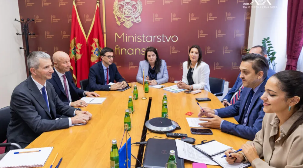 Vuković sa vrhom MMF-a za Evropu: Crna Gora želi da u EU uđe ekonomski spremna Vuković sa vrhom MMF-a za Evropu: Crna Gora želi da u EU uđe ekonomski spremna