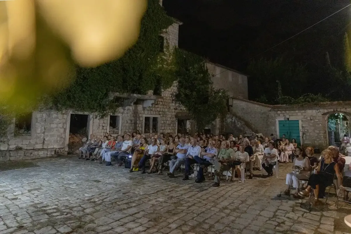 Završeno FEF Risan 2026: Četiri dana filma i priča o porodici Završeno FEF Risan 2026: Četiri dana filma i priča o porodici