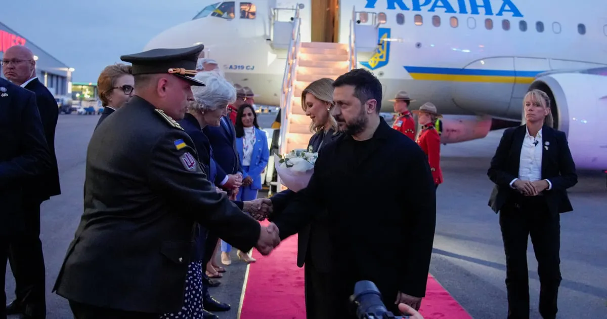 Zelenski stigao u Kanadu u trodnevnu posjetu posvećenu odbrani i energetici Zelenski stigao u Kanadu u trodnevnu posjetu posvećenu odbrani i energetici